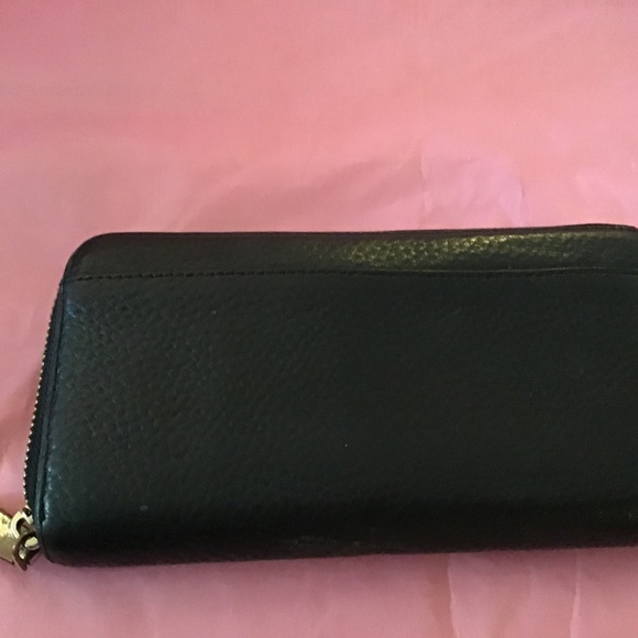 DKNY Large Black Pebbled Leather Zip Around Wallet - Picture 4 of 4